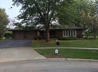 216 Lynnfield Ln, Schaumburg, IL 60193