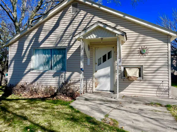 317 South Ave, Hagerman, ID 83332