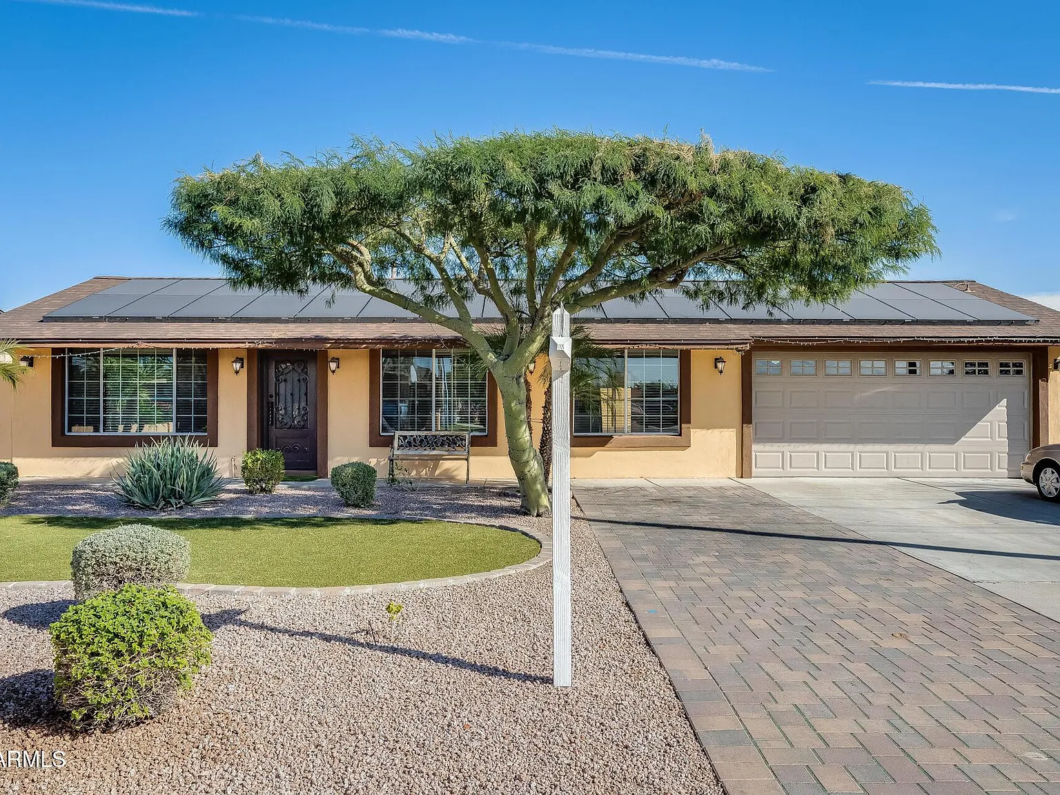4 bed, 2.0 bath, 1377 sqft, $2,900 — Photo 1