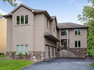 10413 W 34th Cir, Minnetonka, MN 55305