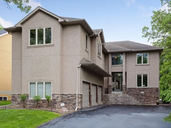10413 W 34th Cir, Minnetonka, MN 55305