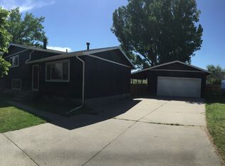 325 Rolling Meadow Dr, Billings, MT 59101
