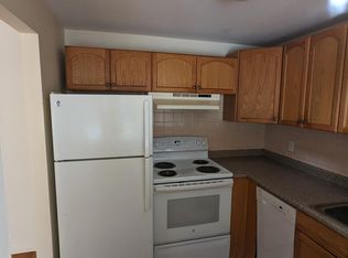 200 Central St APT 7, Stoneham, MA 02180