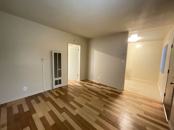 4th image of 21615 Pioneer Blvd #2