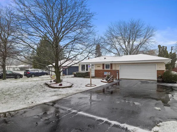 5465 South 114th STREET, Hales Corners, WI 53130
