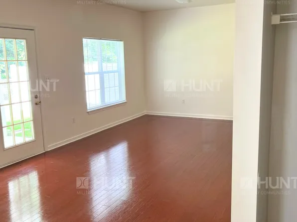 (undisclosed Address), Fort Lee, VA 23801