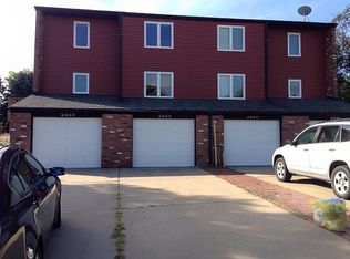 2501 S Canterbury Ln, Lincoln, NE 68512