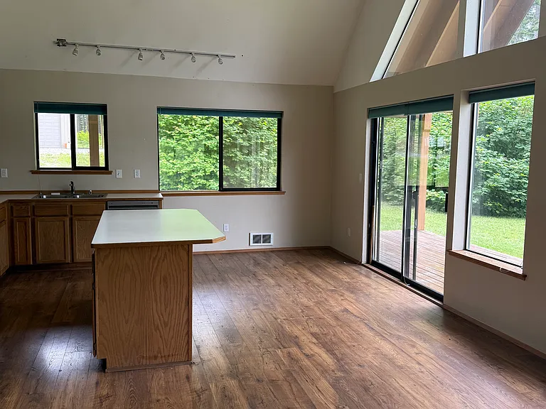 161 Stuart Ridge Rd — Photo 5