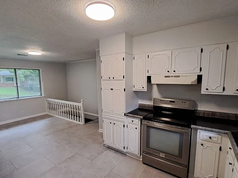 4101 Melinda Dr — Photo 29