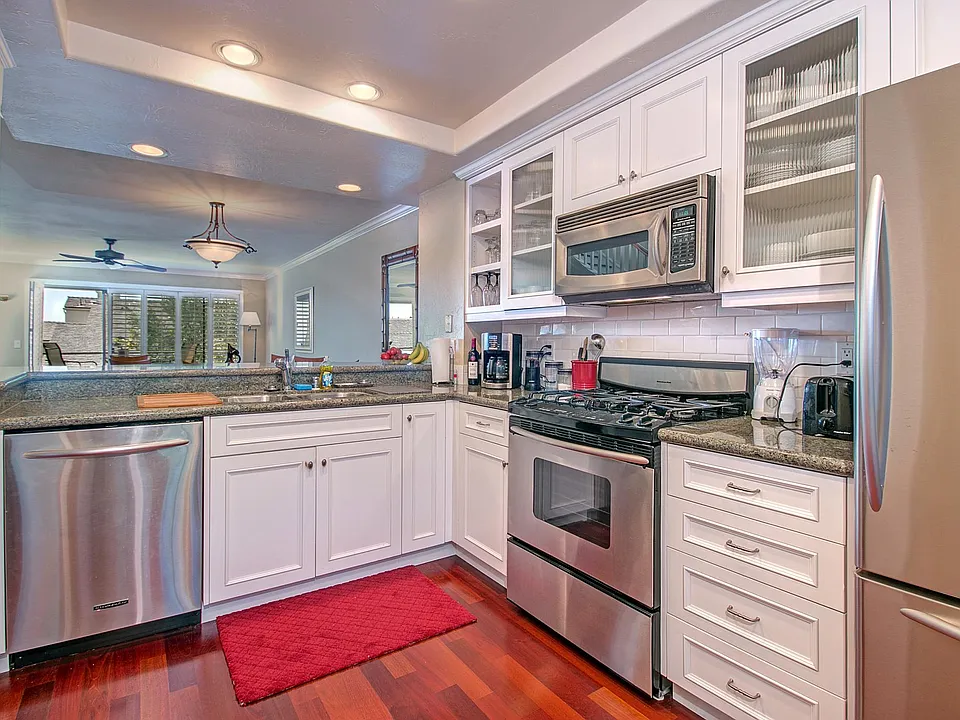 116 Spinnaker Ct