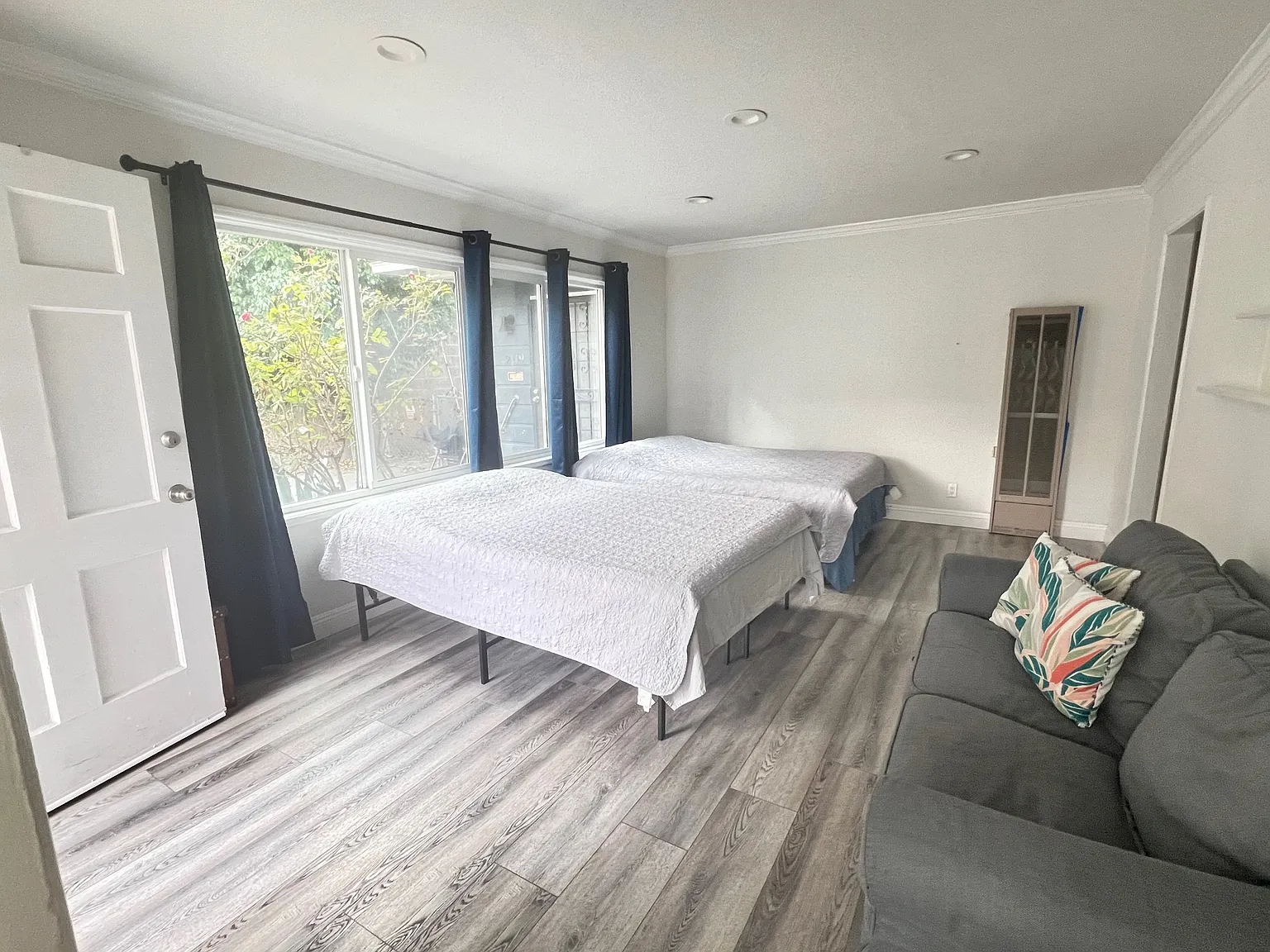 1 bed, 560 sqft, $2,700 — Photo 3