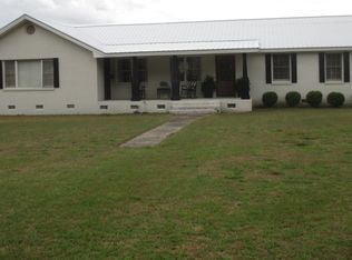 84 Comer Yawn Rd, Hazlehurst, GA 31539