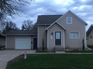 408 3rd Ave SW, Le Mars, IA 51031