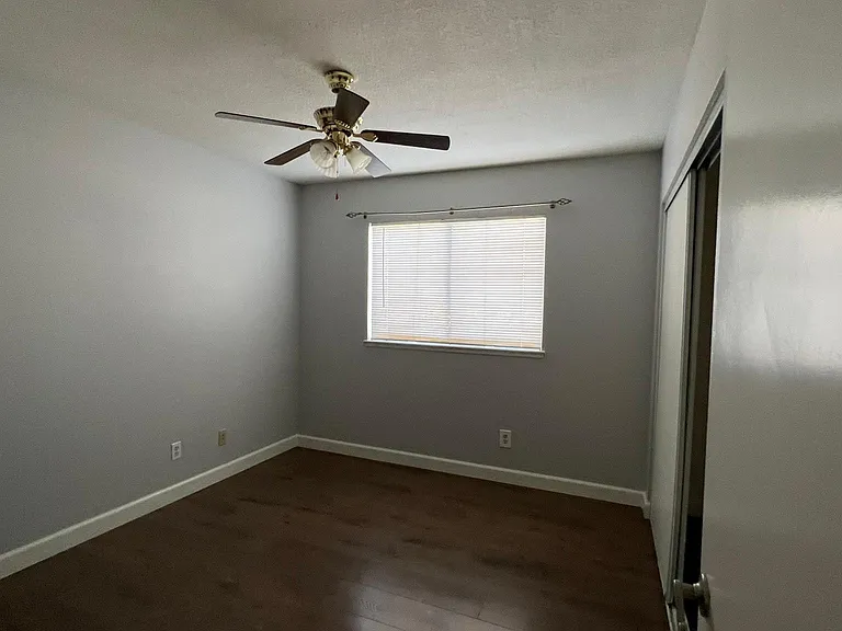 2910 S Bon View Ave — Photo 11