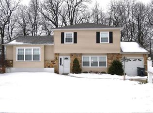 6 Neponset Rd, Wilmington, DE 19810