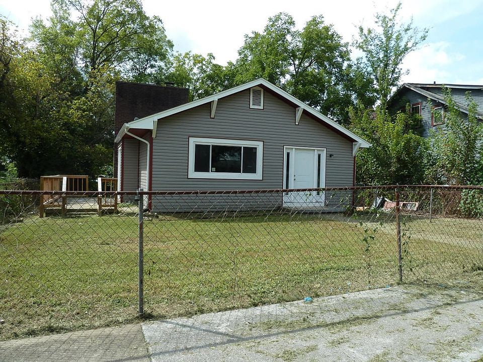 1st image of 1920 Woodbine Ave