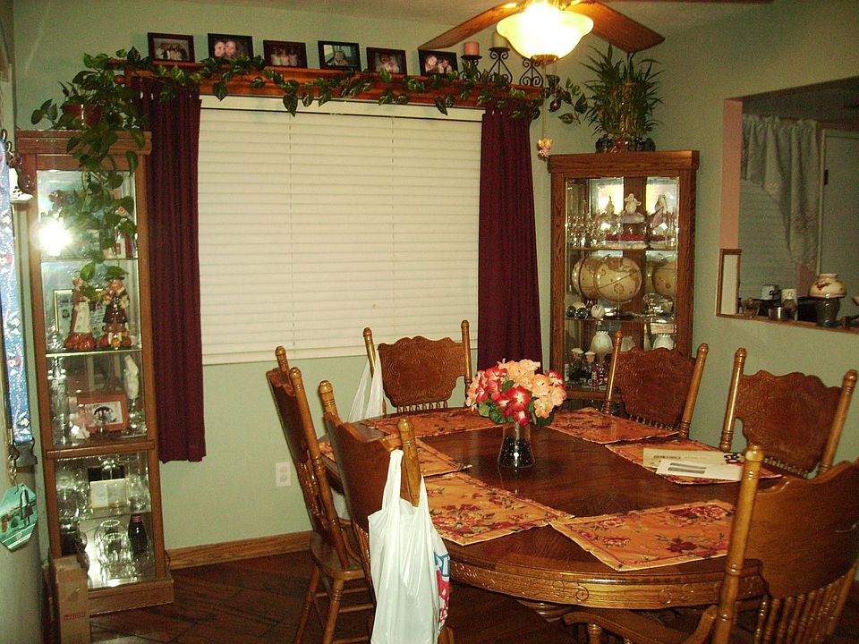 Formal Dinning Room