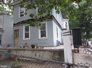 124 N 30th St, Camden, NJ 08105