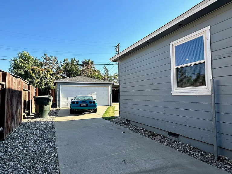 3609 Peckham Ave — Photo 21