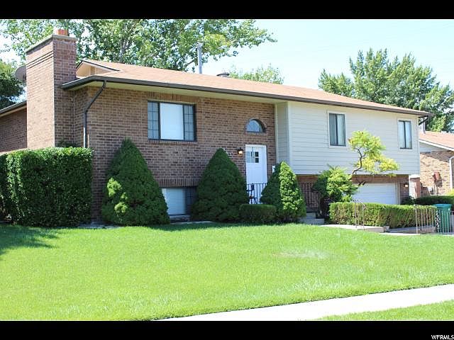 1st image of 945 W Walden Hills Dr