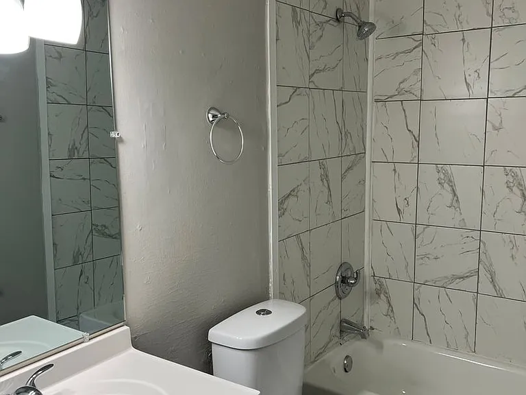 1844 Hickorydale Dr — Photo 9