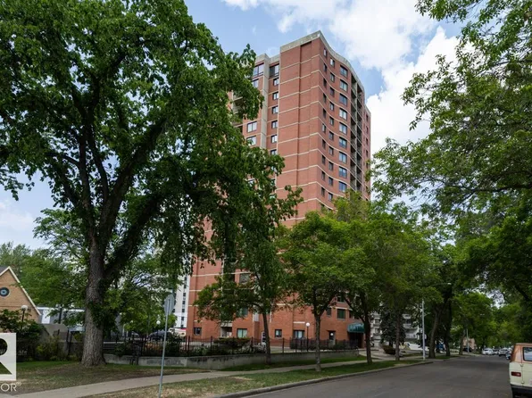 9916 113th St NW #903, Edmonton, AB T5K 2N3