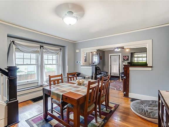 5th image of 1027 Holly Ave