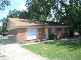 928 Greenbriar Trl, Hinesville, GA 31313