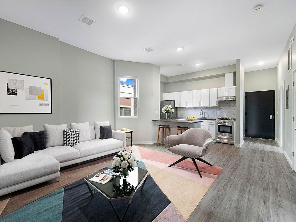2nd image of 98 Clinton Ave #32B