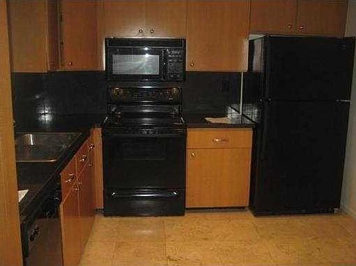 3rd image of 1821 NE 40th Ct APT 304
