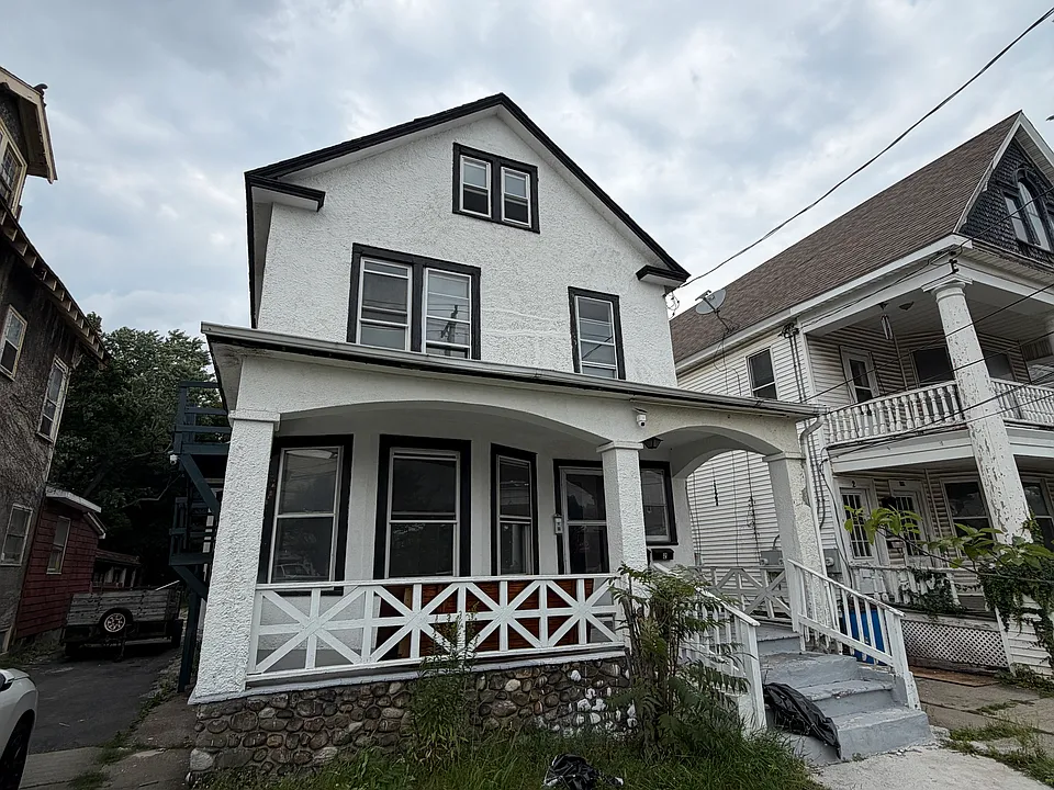 183 Delaware Ave #2