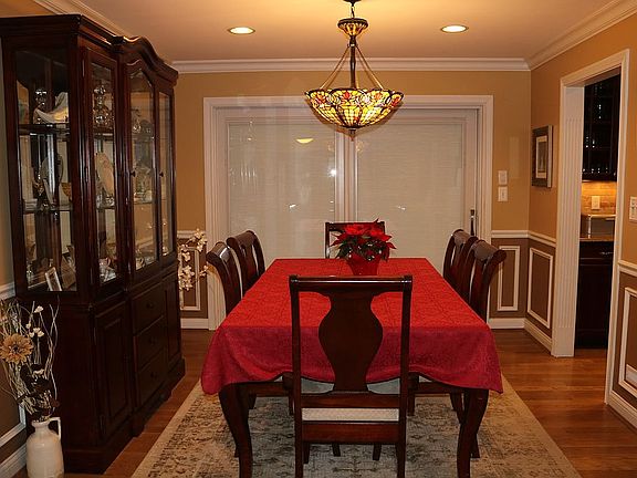 Dining room. 