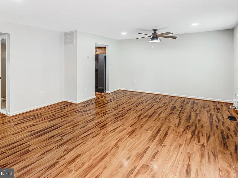 3234 Foothill St — Photo 6