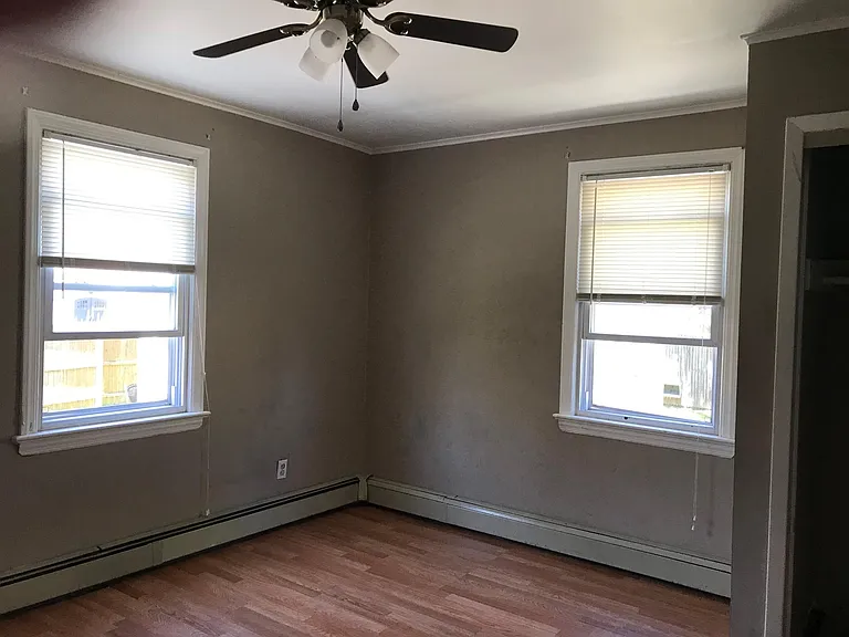 1777 Stone Ave — Photo 4