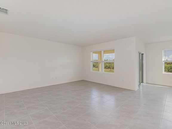 3rd image of 1281 McFarland Dr