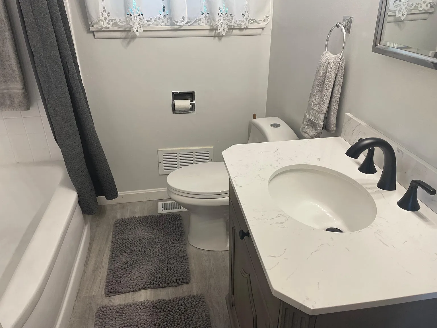 2 bed, 1392 sqft, $2,600 — Photo 2