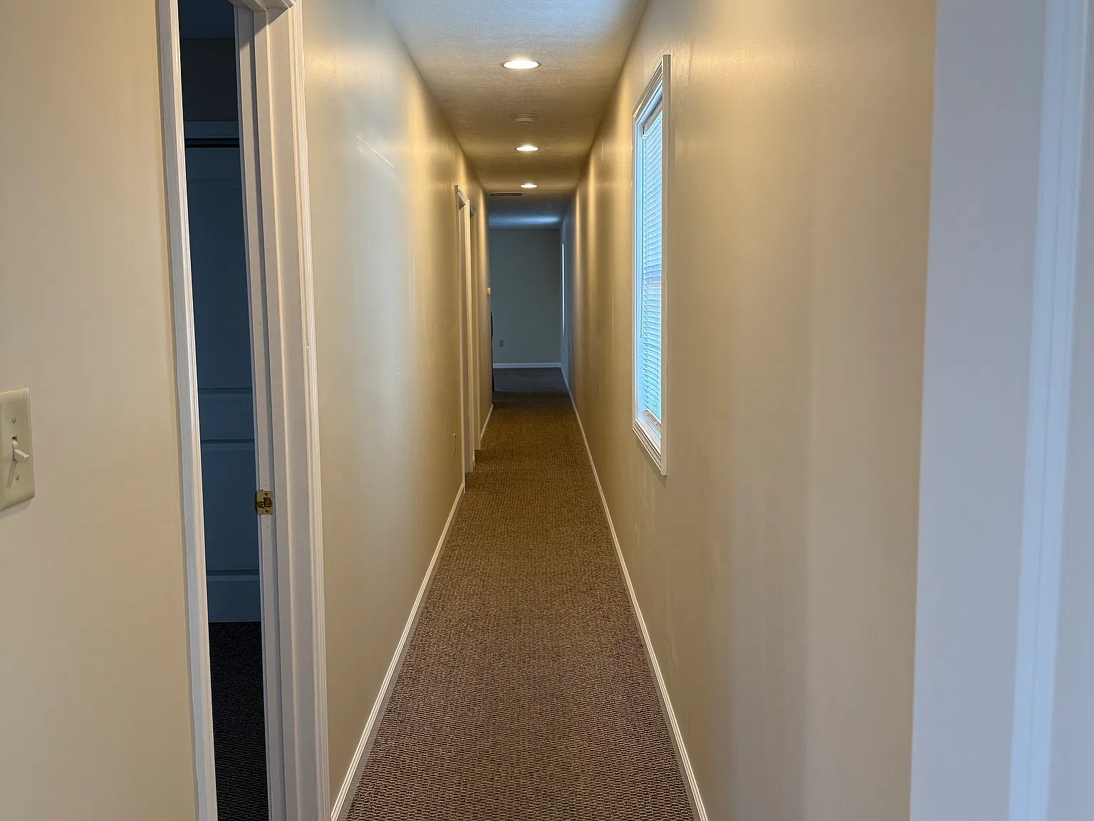 609 W South St — Photo 3