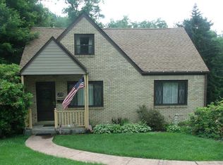 233 Coral Dr, Pittsburgh, PA 15241