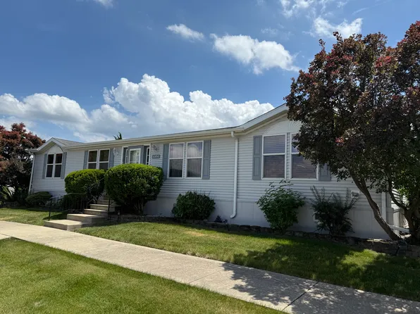 332 Tulip Cir, Matteson, IL 60443