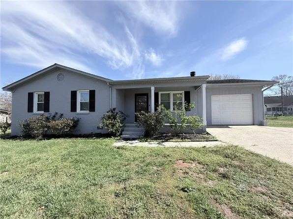 24 Cherrylane Dr, Greenville, SC 29617