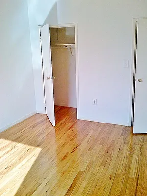 Rented by Bohemia Realty Group | media 20