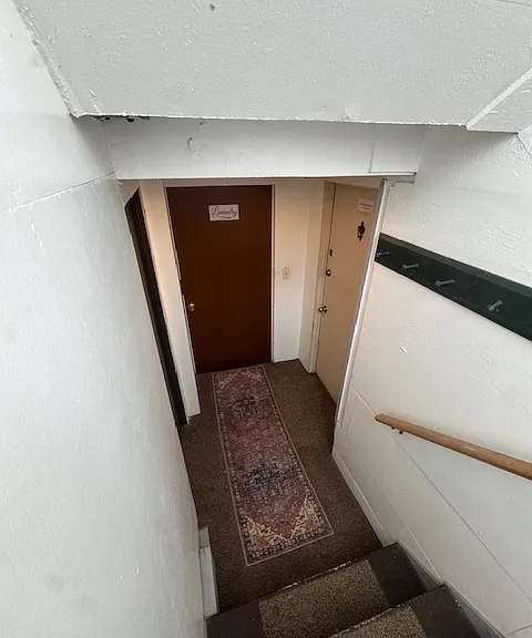 504 Woodford Ave — Photo 23