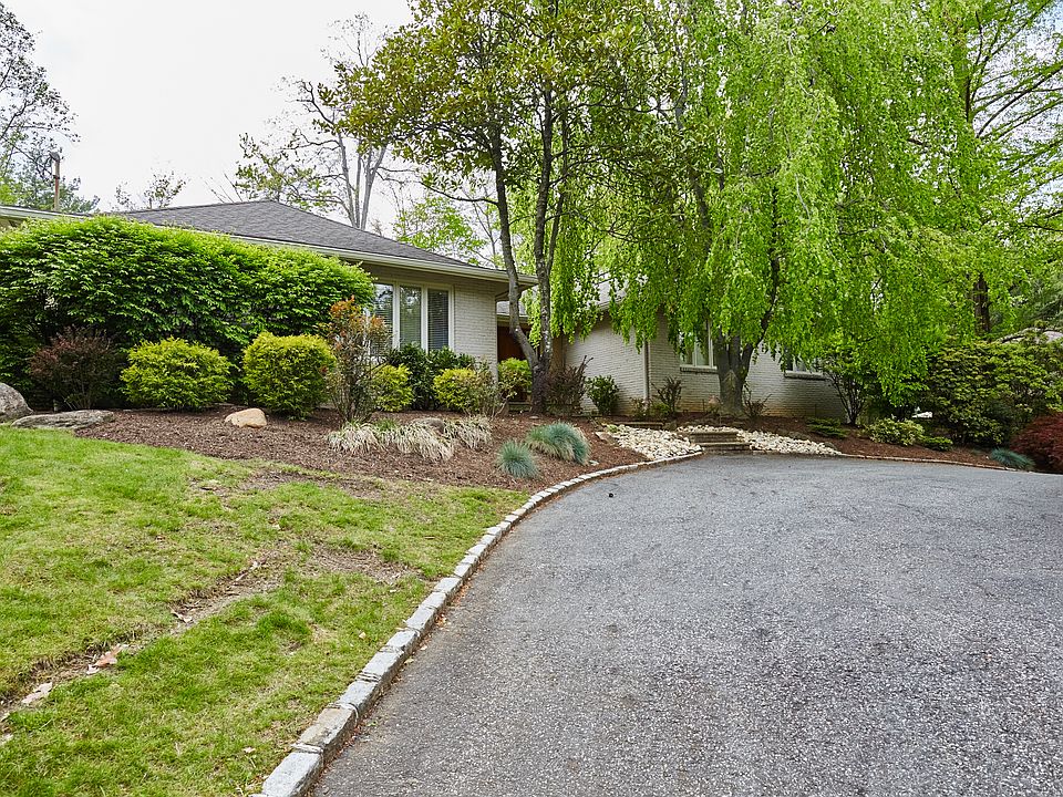 1st image of 24 Mayhew Dr