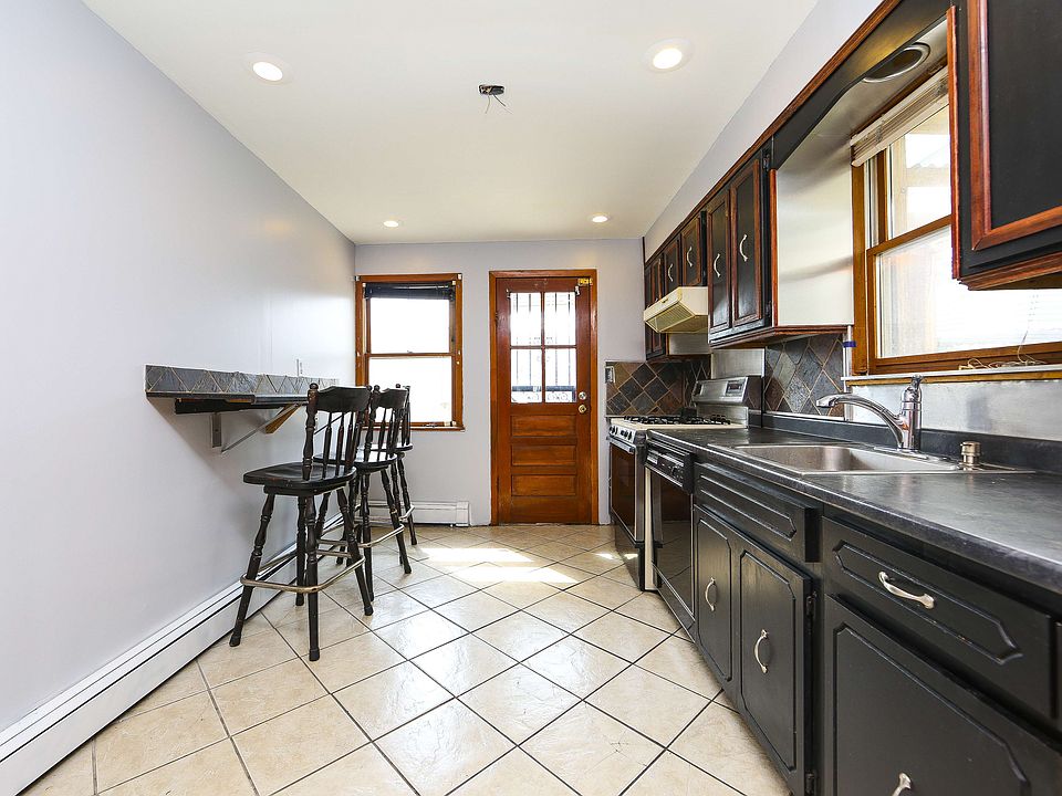 1st image of 92-38 76th St #1