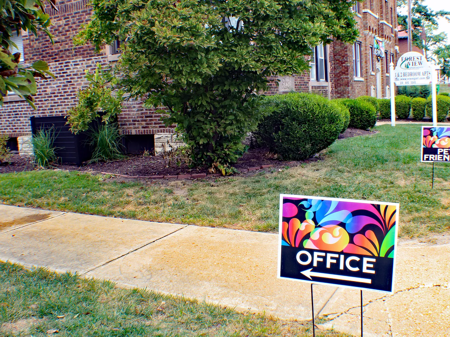 Forest View Apts. — Photo 4