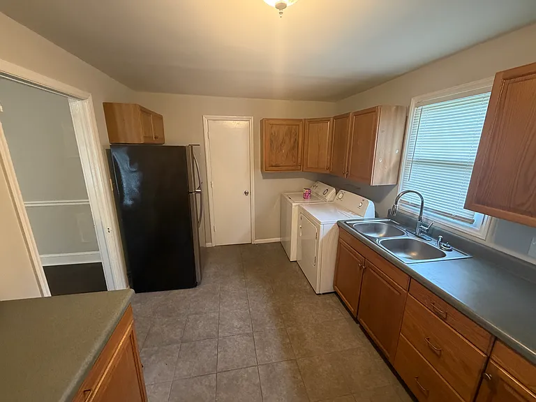 312 W Charlotte Ave #312 — Photo 8