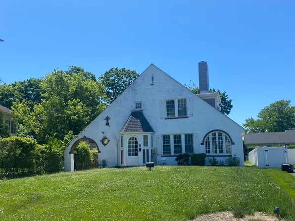 98 Darlington Rd, Deal, NJ 07723