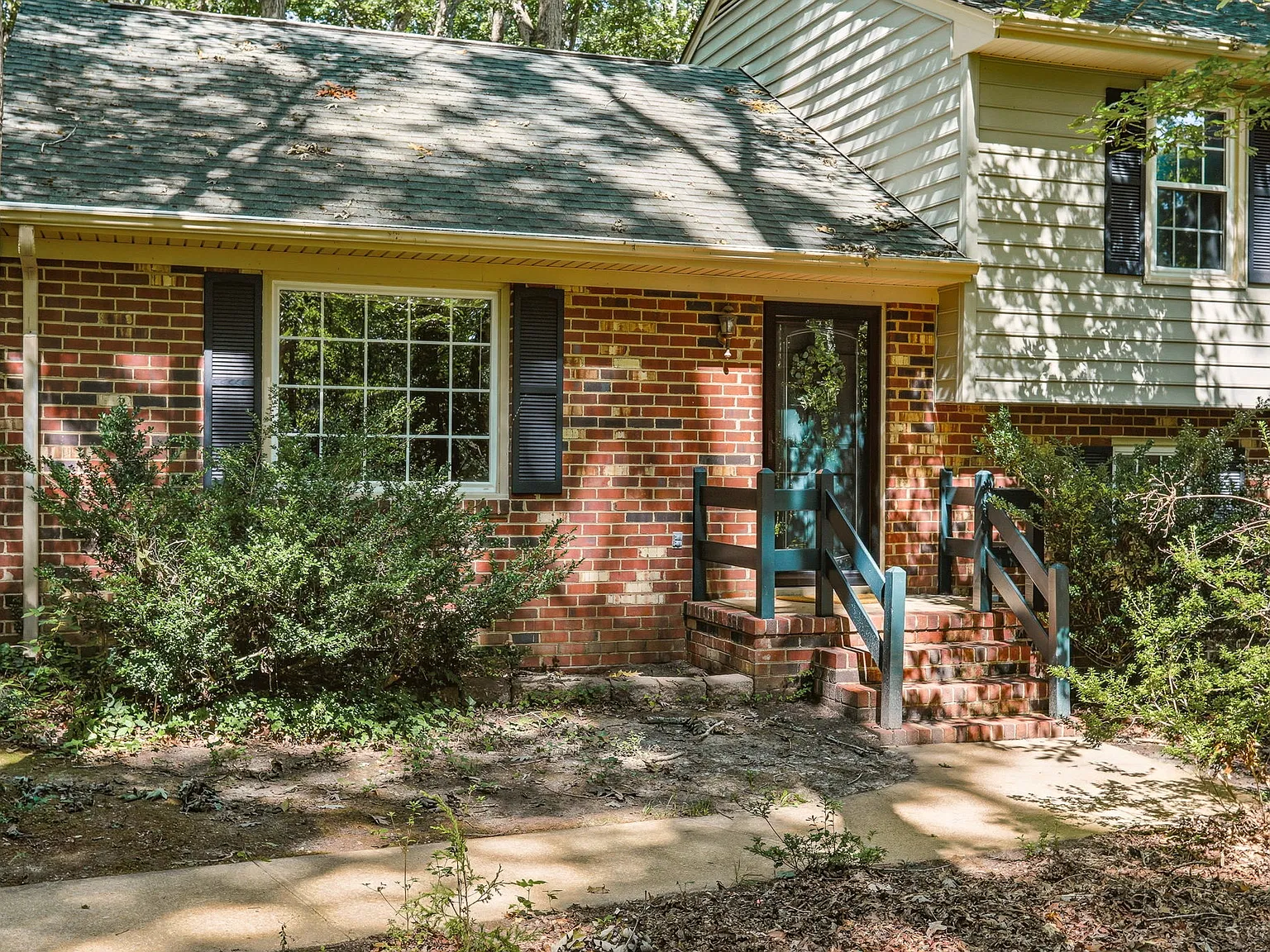 3 bed, 2115 sqft, $2,250 — Photo 2