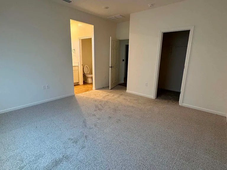 2183 N Renn Ave — Photo 13