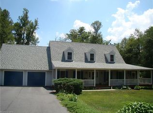 117 Churchill Downs Dr, Fairview, NC 28730